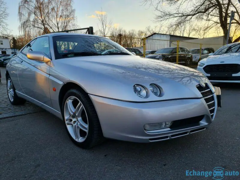 Alfa Romeo GTV Sport coupe