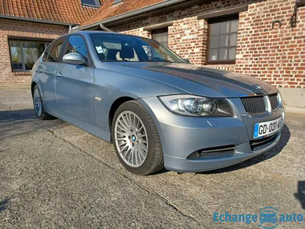 BMW SERIE 3  320i 150ch BVA/CUIRCHAUF/XENON/PDC/CLIMAUTO/JA17/GAR6M