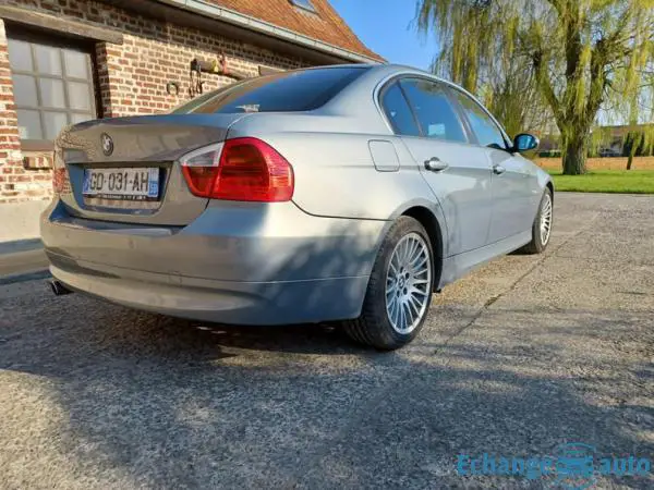 BMW SERIE 3  320i 150ch BVA/CUIRCHAUF/XENON/PDC/CLIMAUTO/JA17/GAR6M
