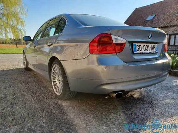 BMW SERIE 3  320i 150ch BVA/CUIRCHAUF/XENON/PDC/CLIMAUTO/JA17/GAR6M