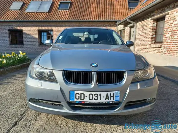 BMW SERIE 3  320i 150ch BVA/CUIRCHAUF/XENON/PDC/CLIMAUTO/JA17/GAR6M