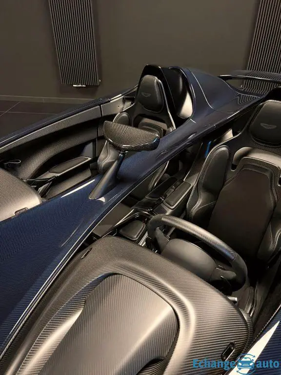 Aston Martin V12 Speedster