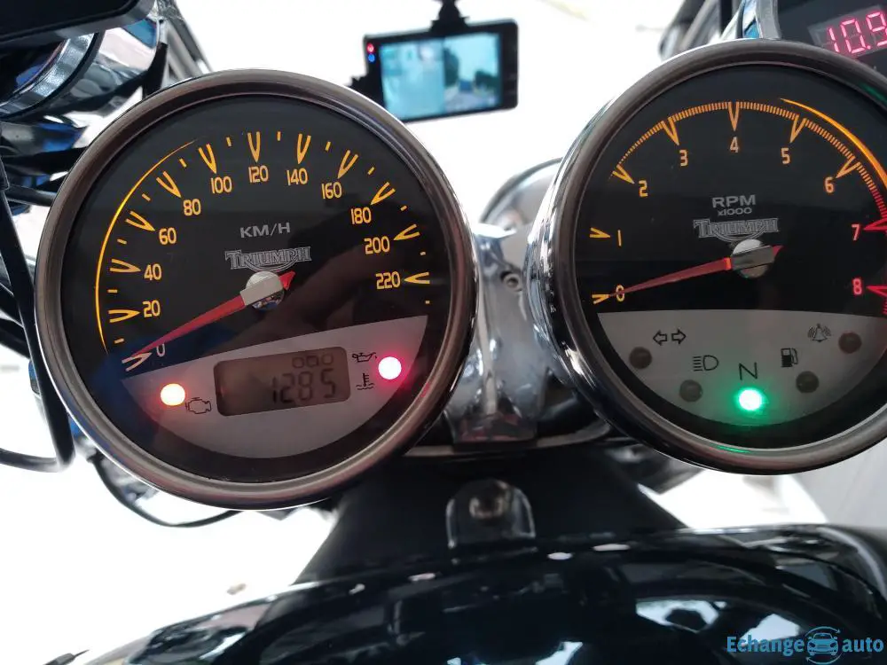 TRIUMPH ROCKET 3 ROADSTER Etat neuf