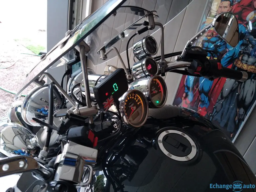 TRIUMPH ROCKET 3 ROADSTER Etat neuf