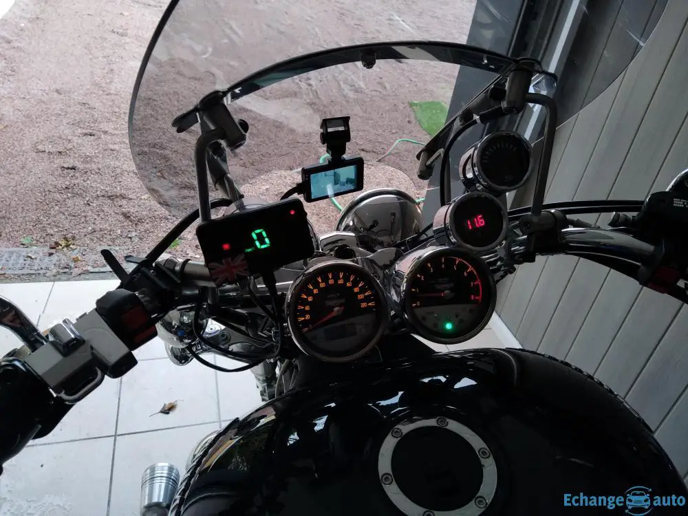 TRIUMPH ROCKET 3 ROADSTER Etat neuf