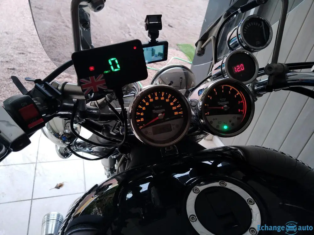 TRIUMPH ROCKET 3 ROADSTER Etat neuf