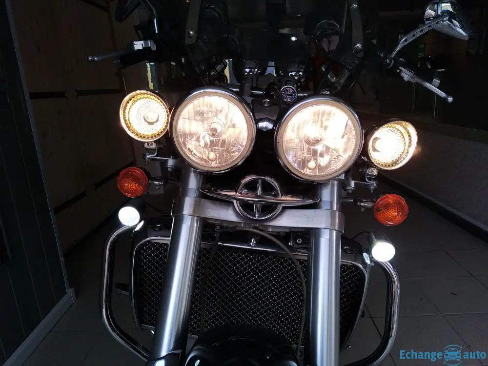 TRIUMPH ROCKET 3 ROADSTER Etat neuf