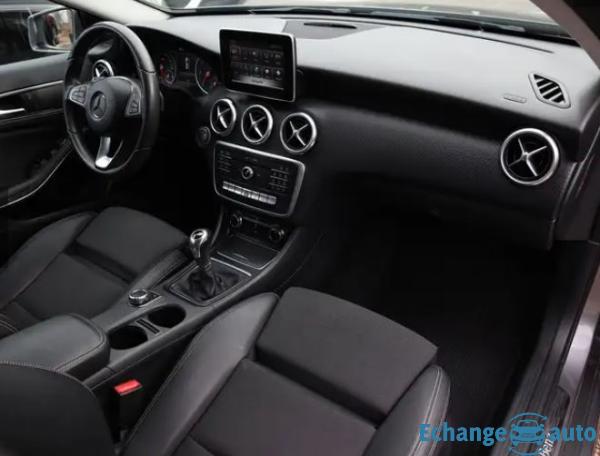 MERCEDES CLASSE A 180 d SEMICUIR/CLIM/PDC/GPS/REGVIT/BLTH/FULLED/1MAIN/GAR12MOIS