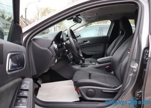 MERCEDES CLASSE A 180 d SEMICUIR/CLIM/PDC/GPS/REGVIT/BLTH/FULLED/1MAIN/GAR12MOIS