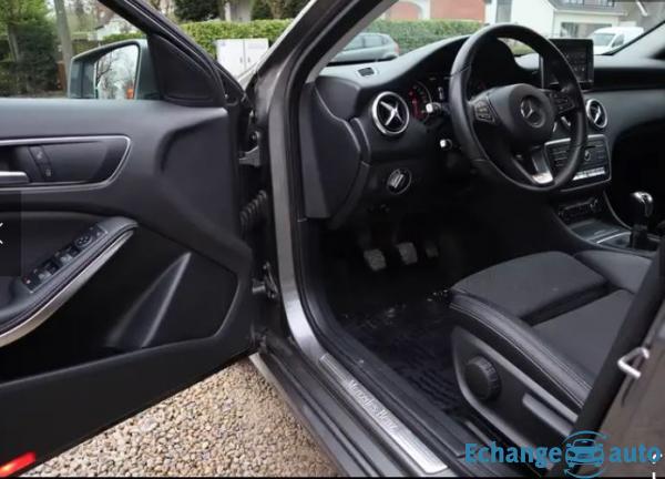 MERCEDES CLASSE A 180 d SEMICUIR/CLIM/PDC/GPS/REGVIT/BLTH/FULLED/1MAIN/GAR12MOIS