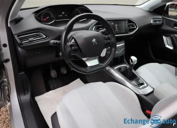 PEUGEOT 308 1.2 PureTech 131ch CAM/TOIPANO/CLIM/PDC/GPS/REGVIT/BLTH/JA/FULLED/GAR12MOIS