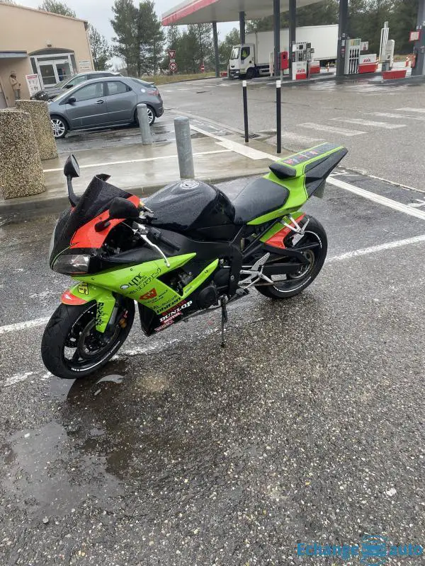 Yamaha 1000 r1