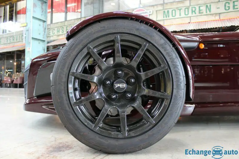 Donkervoort D8 GTO-JD70 Naked Carbon