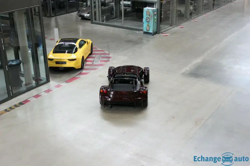 Donkervoort D8 GTO-JD70 Naked Carbon