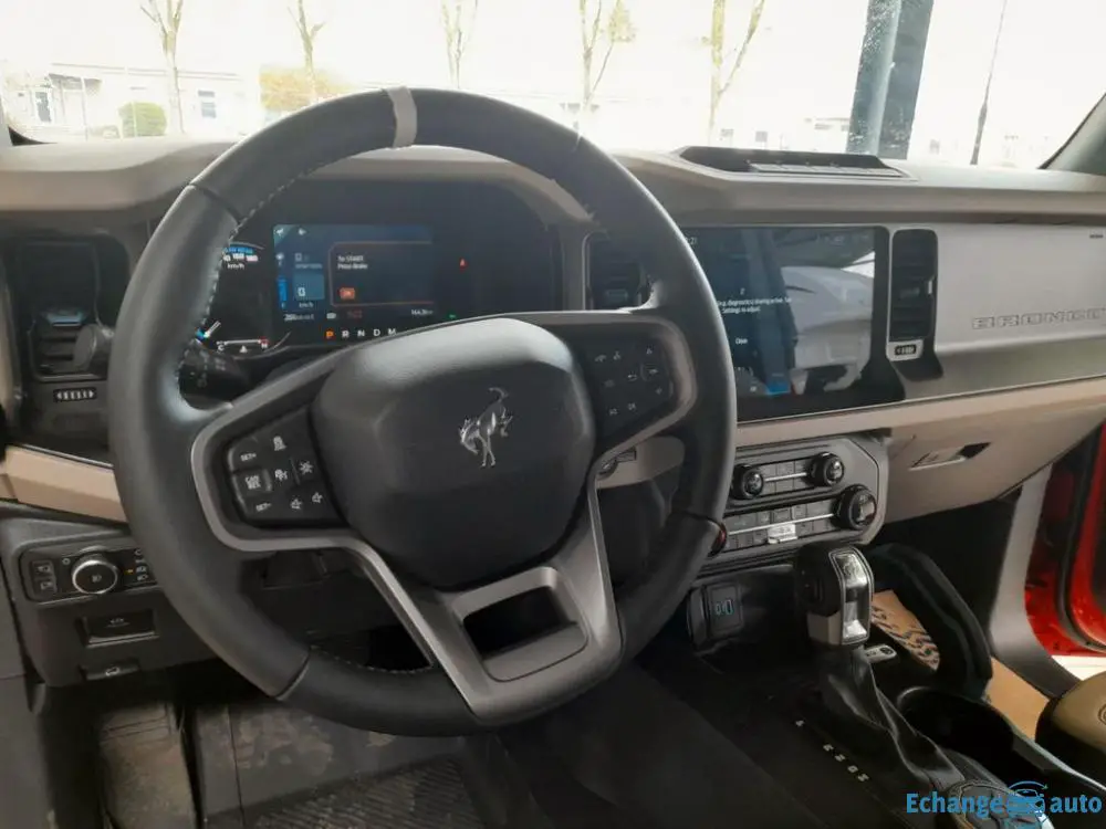 Ford Bronco Wildtrak 2