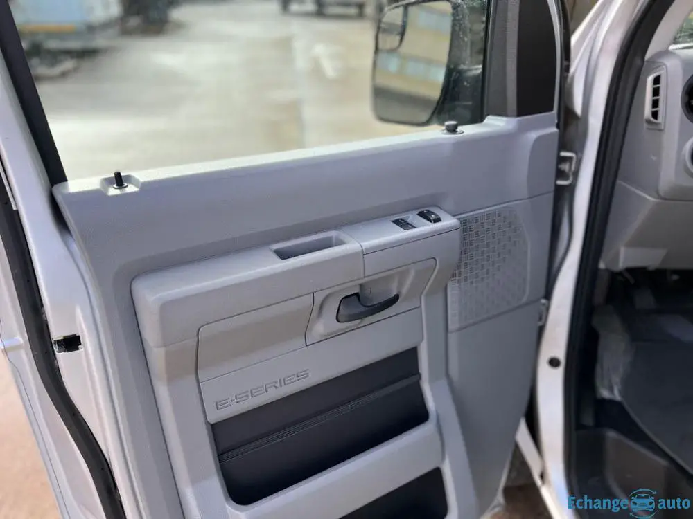 Ford  E 350 EXT 5.4 V8 TRITON 4X2 RSC SUPER