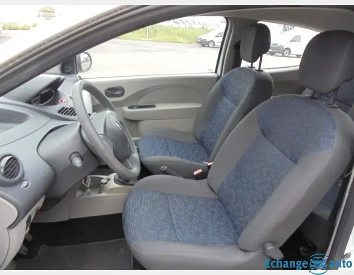 RENAULT TWINGO II