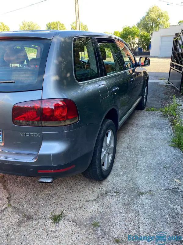 Volkswagen Touareg 5L V10