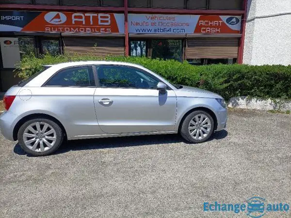AUDI A1 1.6 TDI 105 Attraction 