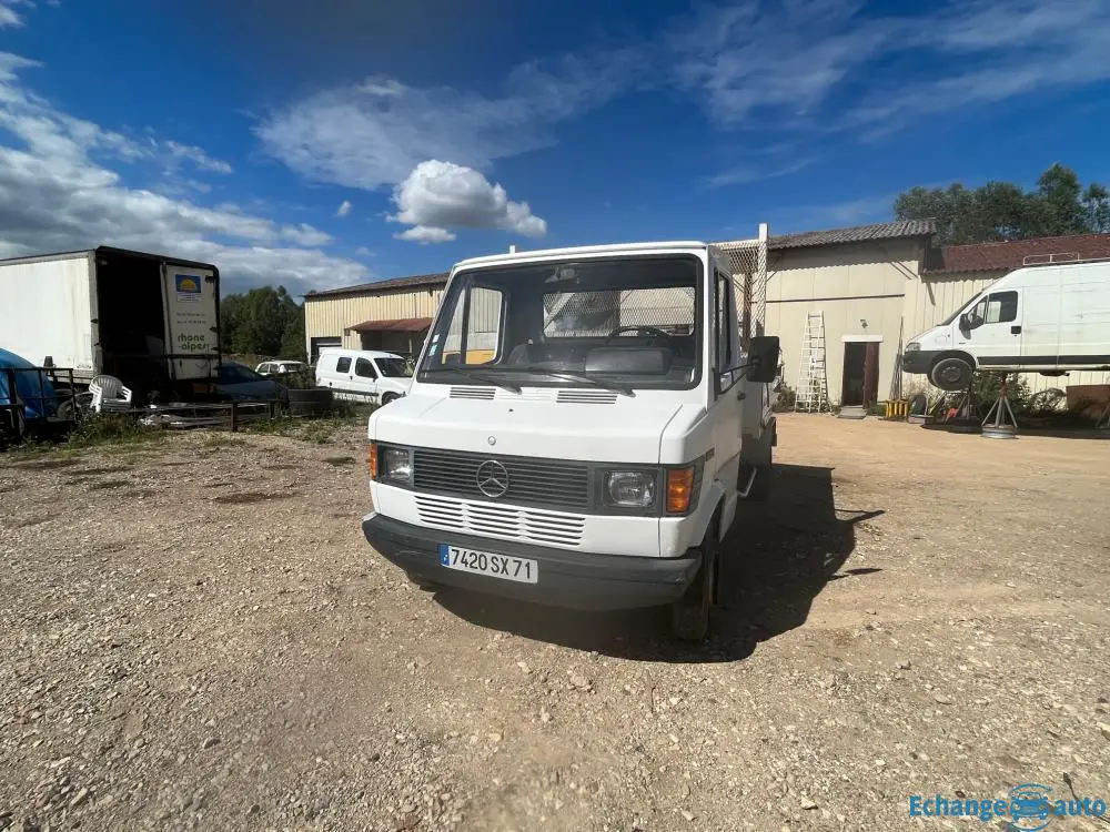 MERCEDES BENZ BEN 409D