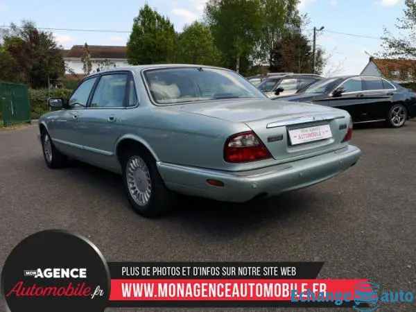 Jaguar XJ8 3.2 236cv BVA