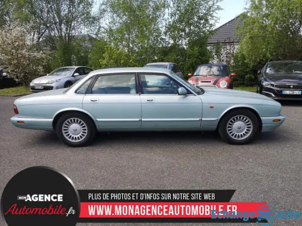 Jaguar XJ8 3.2 236cv BVA