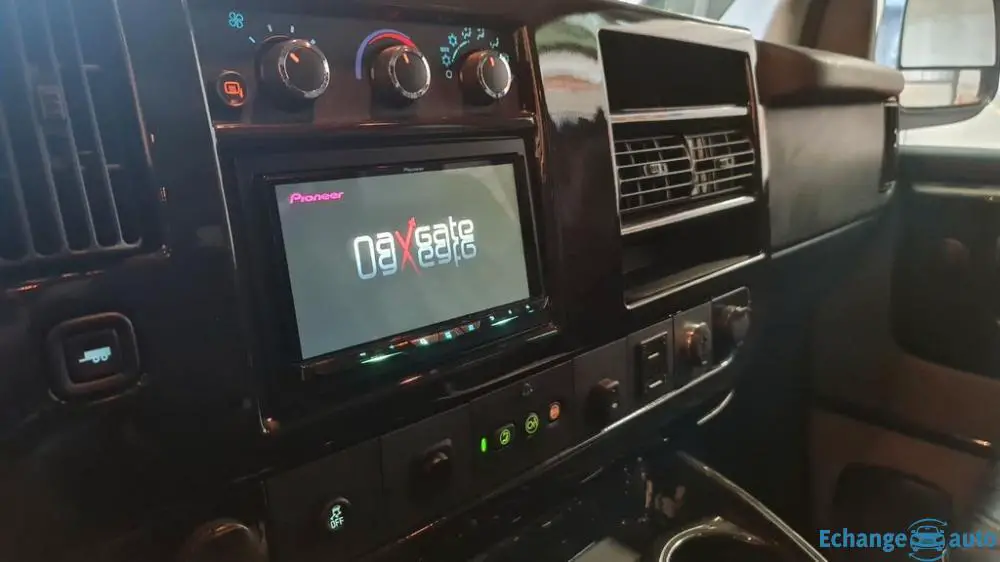 GMC Savana Explorer Limited SE Van 4x4 AWD 2,