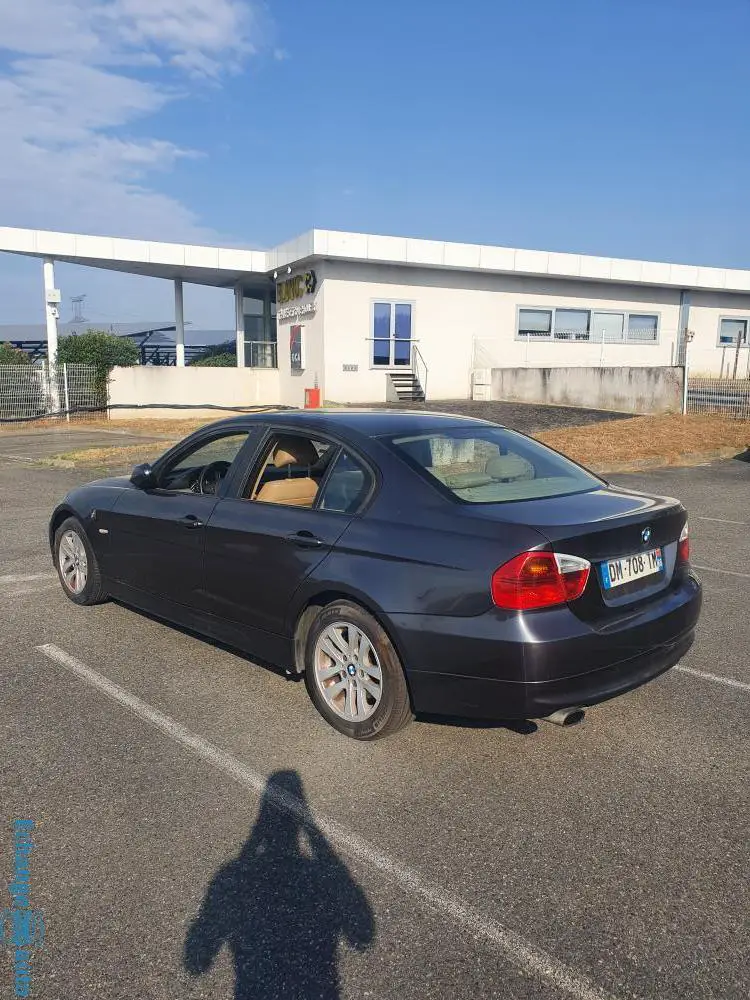 Bmw serie e90 318d 143ch edition