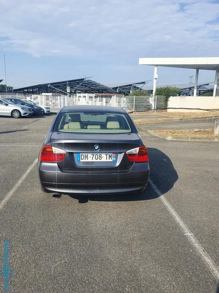 Bmw serie e90 318d 143ch edition