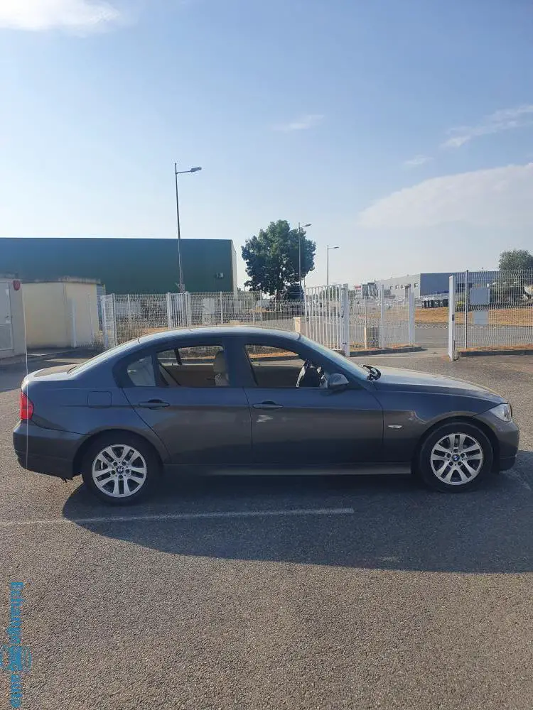 Bmw serie e90 318d 143ch edition