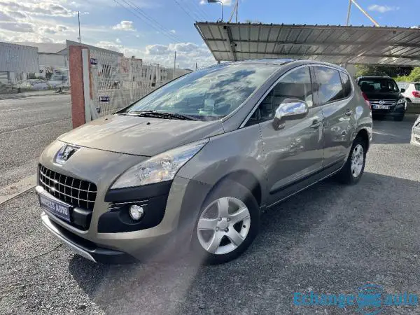 PEUGEOT 3008 1.6 HDi 112ch BMP6 Premium Pack