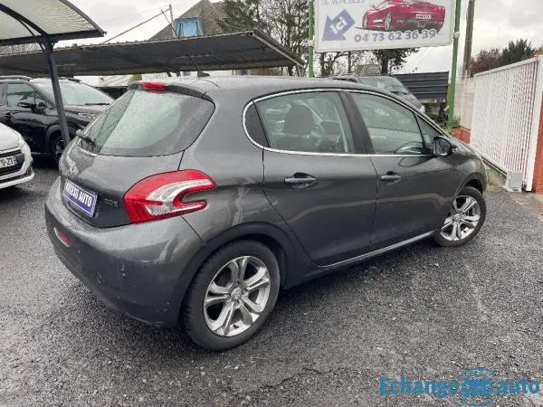 PEUGEOT 208 1.4 HDi 68ch Allure