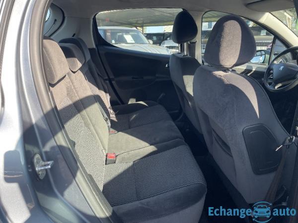 PEUGEOT 207 1.6 HDi 16V 90ch BLUE LION Premium