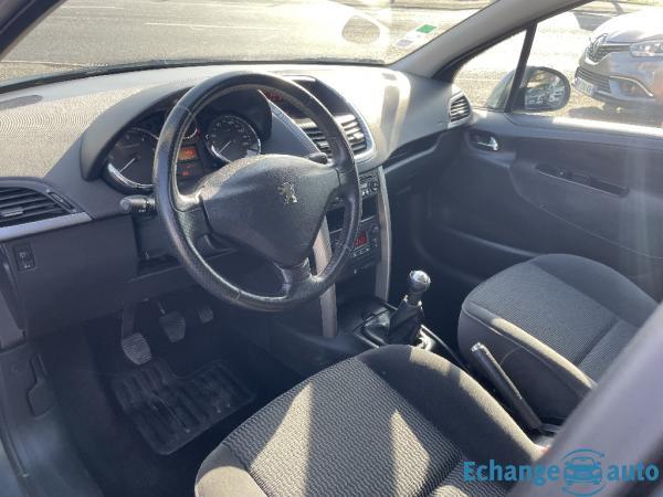 PEUGEOT 207 1.6 HDi 16V 90ch BLUE LION Premium