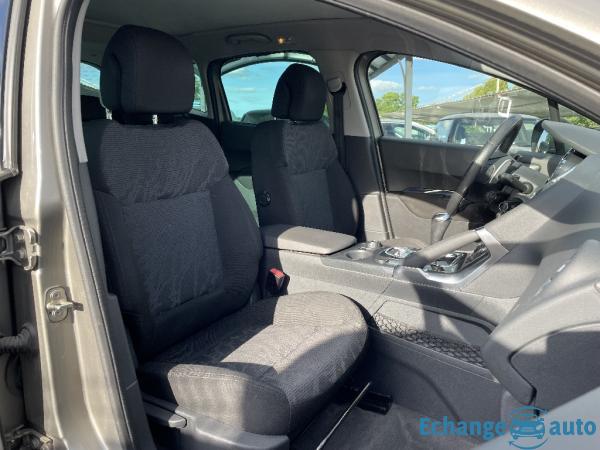 PEUGEOT 3008 1.6 HDi 112ch BMP6 Premium Pack