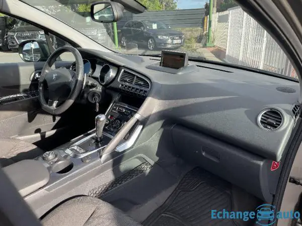 PEUGEOT 3008 1.6 HDi 112ch BMP6 Premium Pack