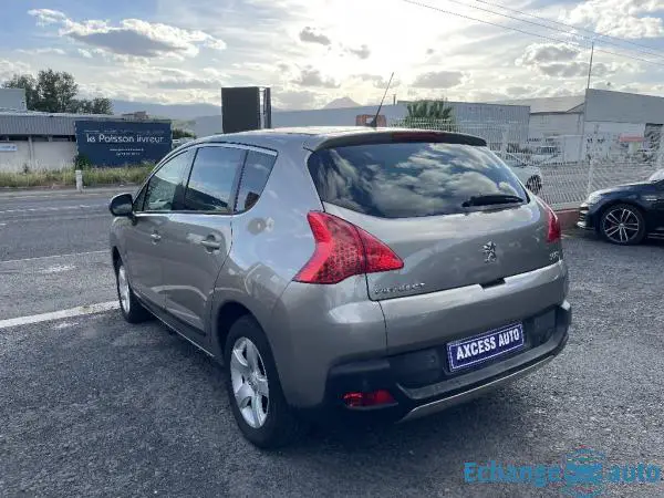 PEUGEOT 3008 1.6 HDi 112ch BMP6 Premium Pack
