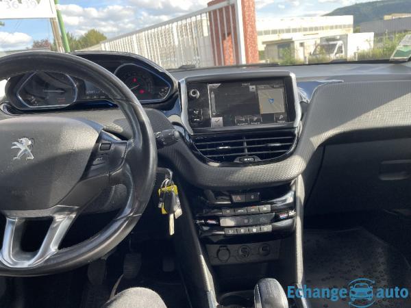 PEUGEOT 2008 1.6 VTi 120ch BVM5 Allure
