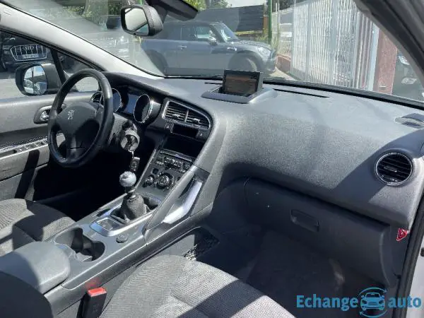 PEUGEOT 3008 1.6 HDi 16V 112ch FAP Active