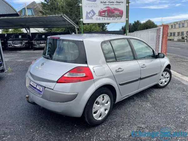 RENAULT MEGANE II 1.5 dCi 105 Dynamique