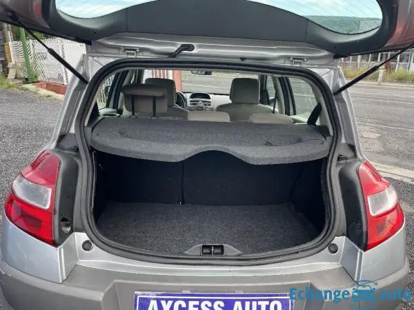 RENAULT MEGANE II 1.5 dCi 105 Dynamique