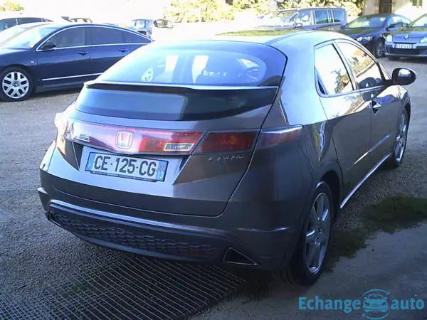 HONDA CIVIC Civic 1.8 i-VTEC Sport