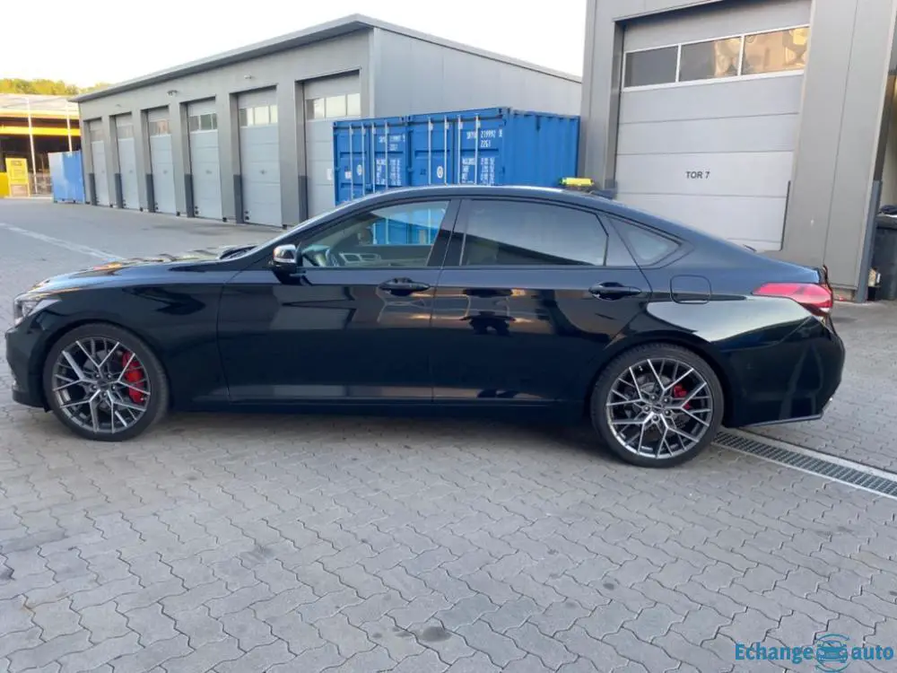 Hyundai Genesis Sport Limousine 3.8 V6 GDI