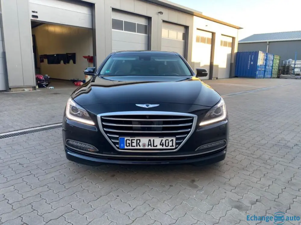 Hyundai Genesis Sport Limousine 3.8 V6 GDI