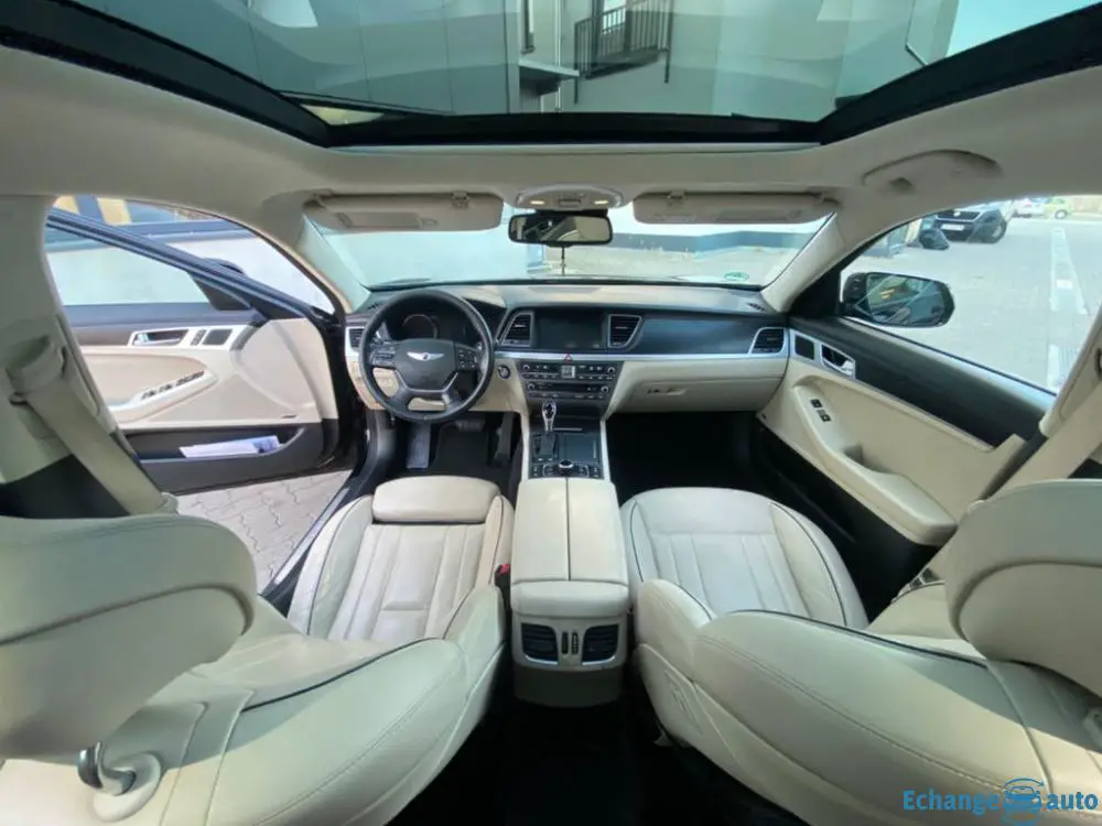 Hyundai Genesis Sport Limousine 3.8 V6 GDI