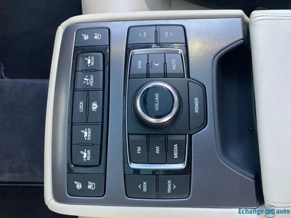 Hyundai Genesis Sport Limousine 3.8 V6 GDI