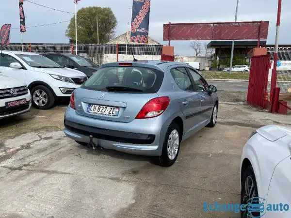 PEUGEOT 207 1.4 HDi 70ch BLUE LION Active