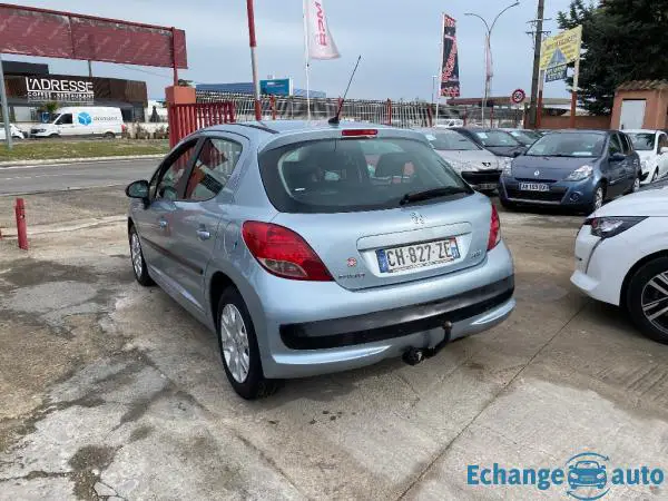 PEUGEOT 207 1.4 HDi 70ch BLUE LION Active