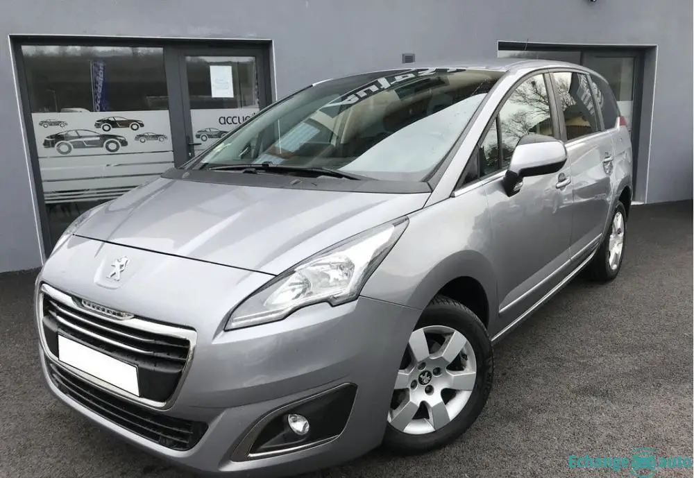 Peugeot 5008 1.6 hdi 115 business pack.03/2015 7places