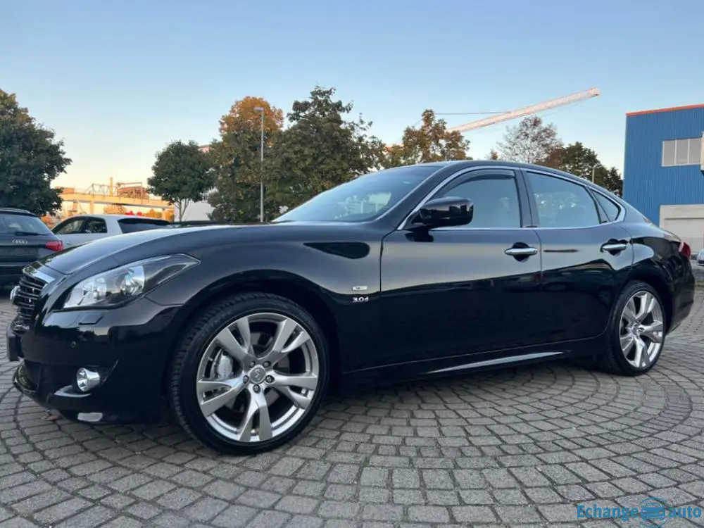 Infiniti Q70 30d V6 S Auto
